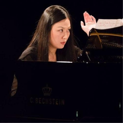 Nghệ sĩ piano YEJIN GIL